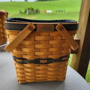 Longaberger Collectors Club Membership Basket Tall Key